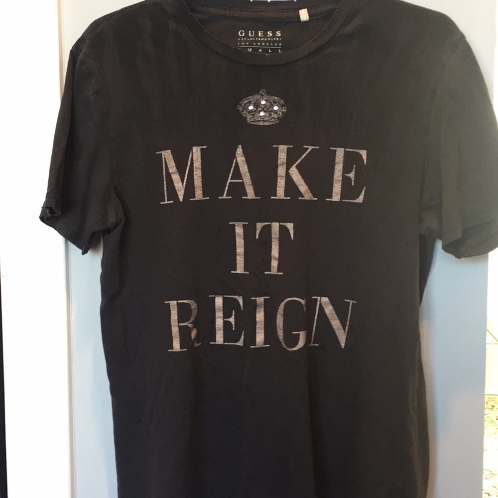 Guess “make it reign” graphic t shirt